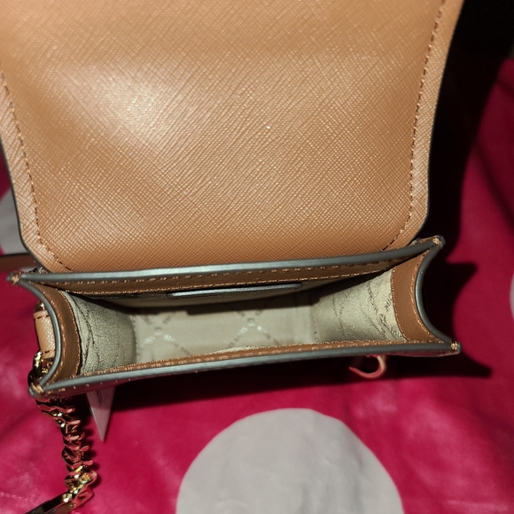 Michael Kors Crossbody - Picture 9 of 13